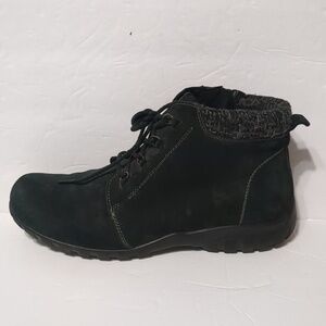 Propet  Delaney Ankle Booties Black  Suede women 8.5